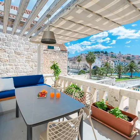 Riva Lavanda Hvar, Old Town Χβαρ