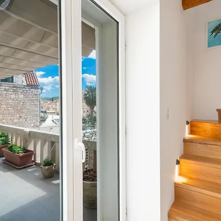 Riva Lavanda Hvar, Old Town Χβαρ