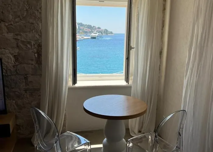 Riva Lavanda Hvar, Old Town Apartman *