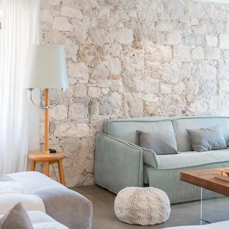 Riva Lavanda Hvar, Old Town * חוואר