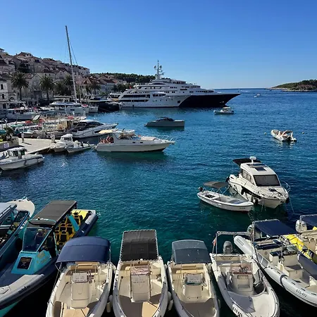 Riva Lavanda Hvar, Old Town