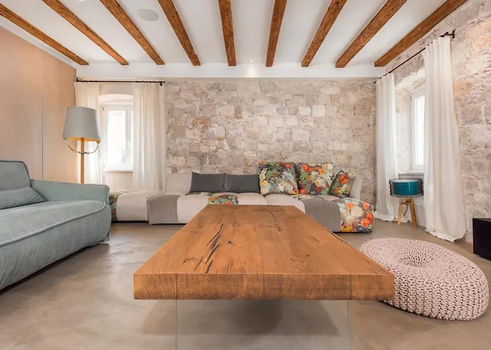 Riva Lavanda Hvar, Old Town